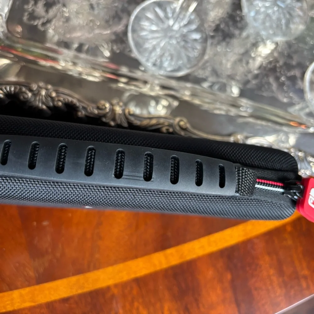 Nintendo Switch Black and Red Zipper Case